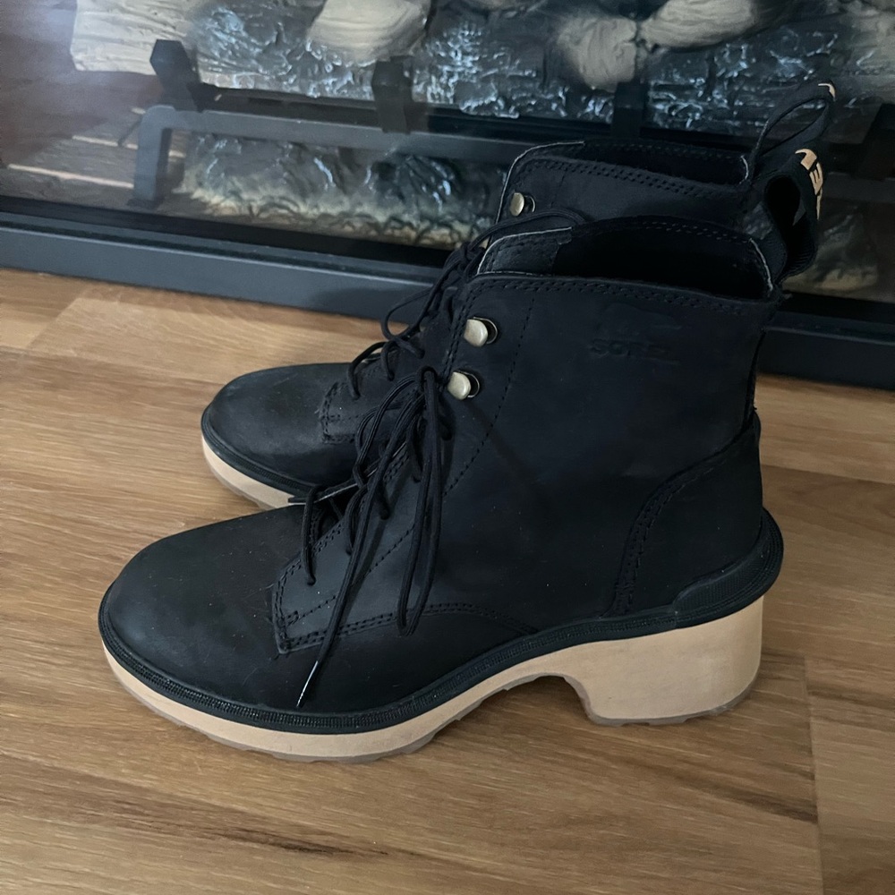 Sorel Hi-Line Lace boots Black Leather Waterproof Women’s Boots